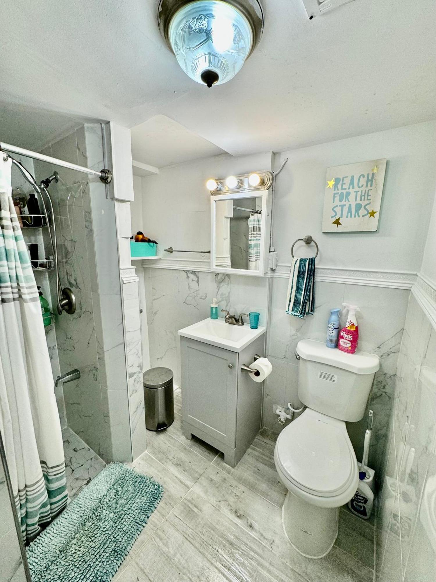 Private Tiny Room On The 1St Floor With Shared Bathroom Near Airport And Downtown Seattte Seattle Kültér fotó
